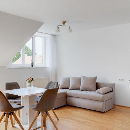 Elegant Apartment In Vienna With Patio Esterno foto