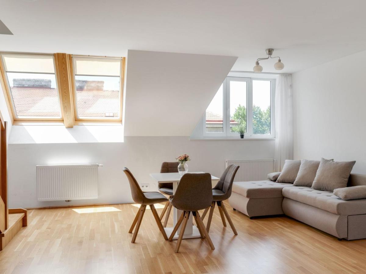 Elegant Apartment In Vienna With Patio Esterno foto