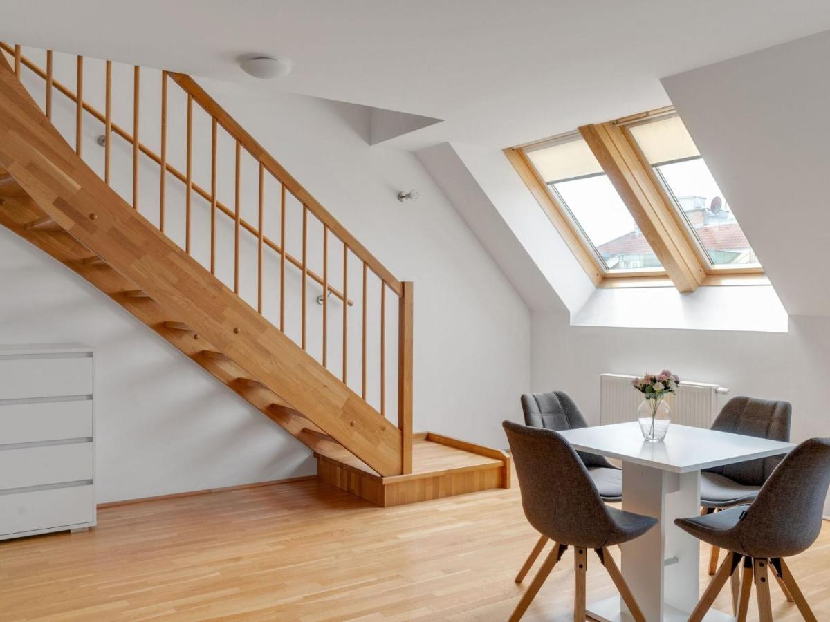 Elegant Apartment In Vienna With Patio Esterno foto