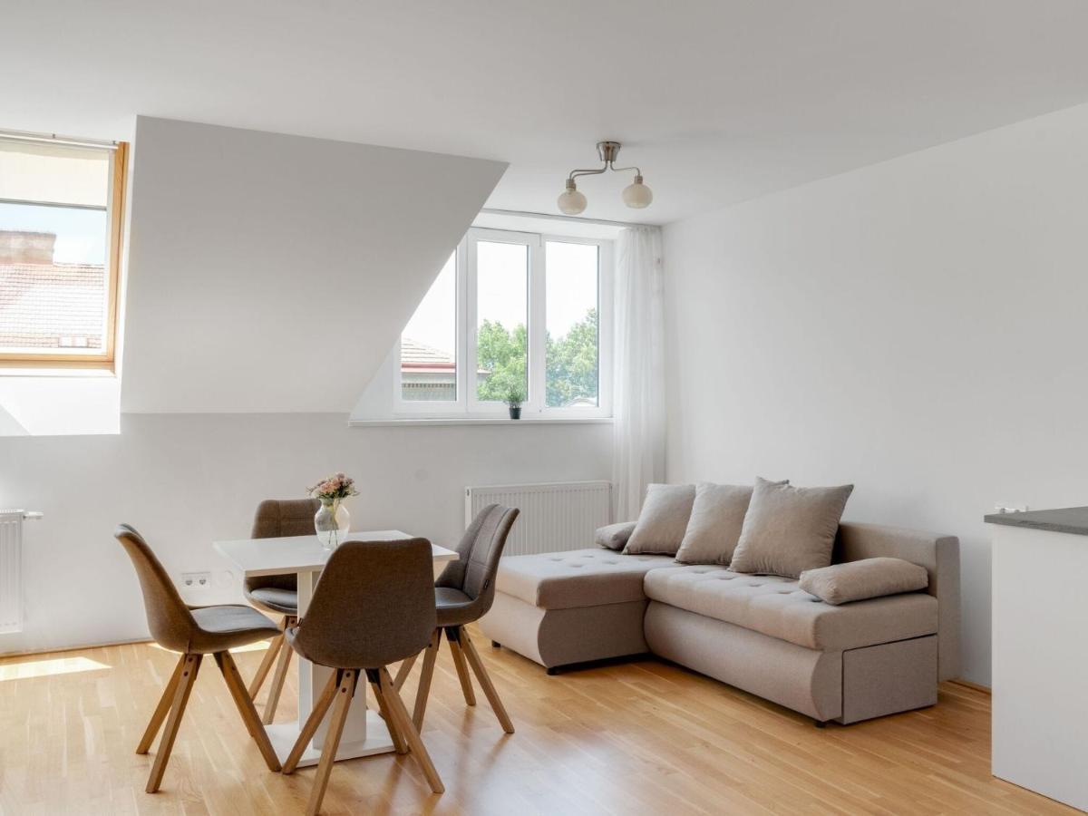 Elegant Apartment In Vienna With Patio Esterno foto