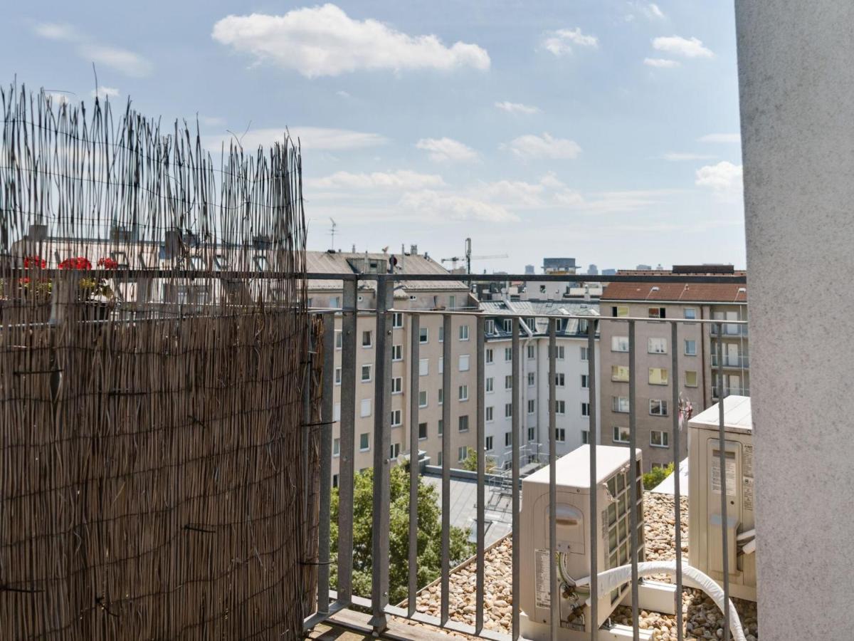 Elegant Apartment In Vienna With Patio Esterno foto