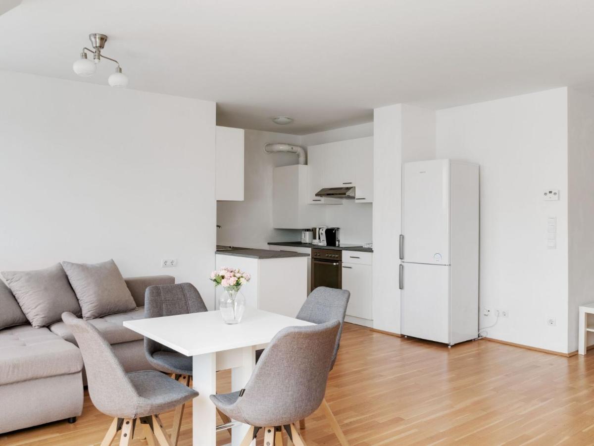 Elegant Apartment In Vienna With Patio Esterno foto